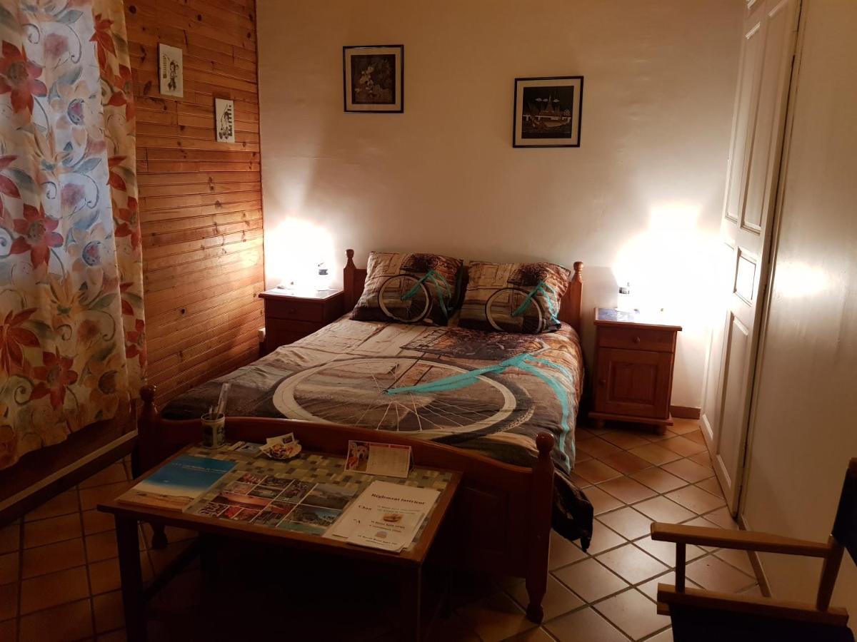 Au Grand Sapin Chambres Chez L'Habitant Henonville Eksteriør bilde